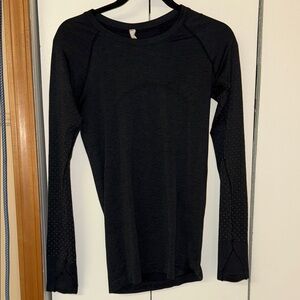 Women's LULU LEMON Black Long Sleeve Top